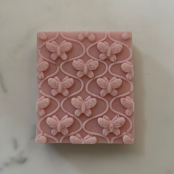 Set of 2- 🦋 handmade natural soap bars - Picture 1 of 8